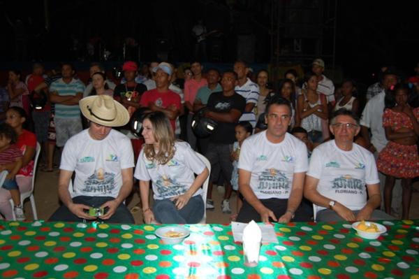 Prefeito Gilberto Junior prestigiou festas juninas na cidade(Imagem:Valdemir Miranda)