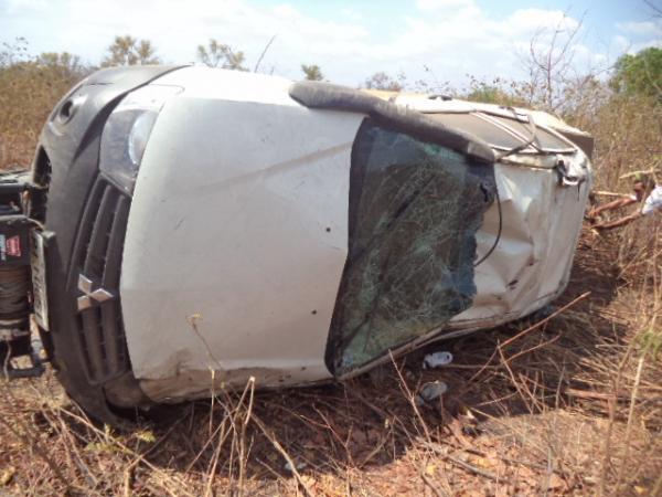 Capotamento deixa uma vítima fatal na BR 343 em Floriano.(Imagem:FlorianoNews)