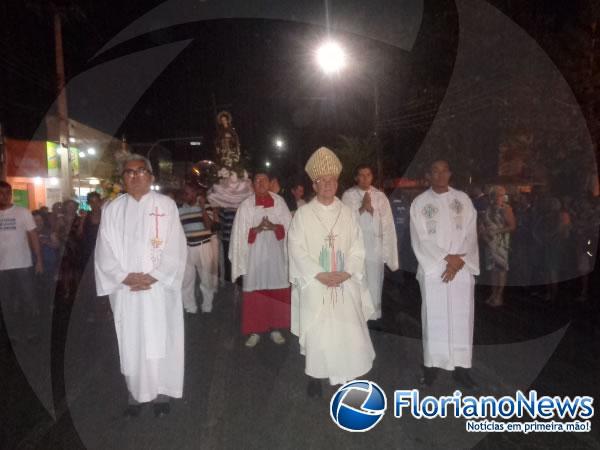 Procissão marca o encerramento dos festejos de São Pedro de Alcântara em Floriano.(Imagem:FlorianoNews)