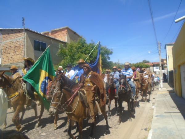 Festa do Vaqueiro é comemorada com missa e cavalgada em Nazaré do Piauí.(Imagem:FlorianoNews)