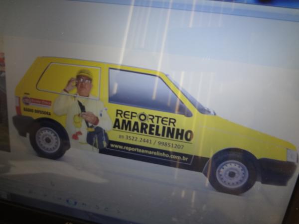 Repórter Amarelinho é presenteado com um Fiat Mille.(Imagem:FlorianoNews)