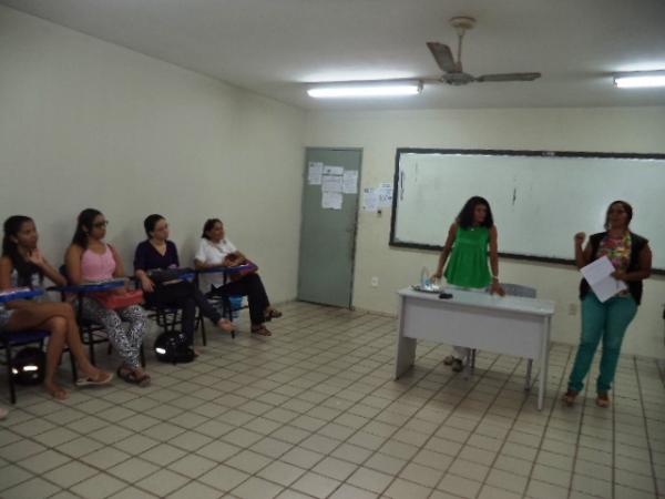 Acadêmicos do curso de Pedagogia da UESPI participam de palestra em Floriano.(Imagem:FlorianoNews)