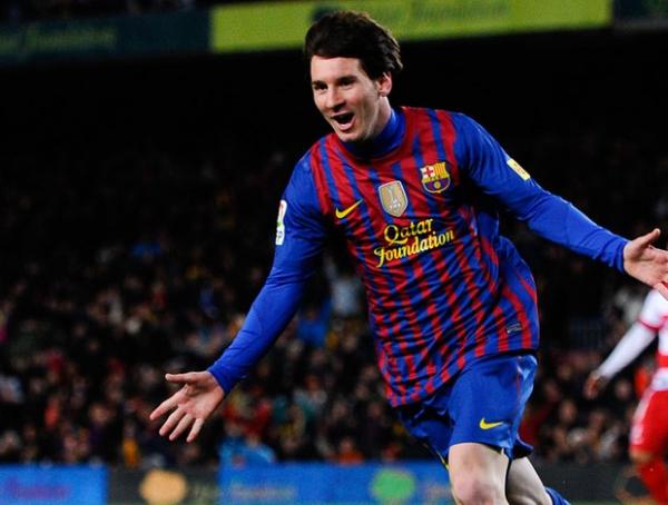 Messi comemora o gol que o igualou a César: agora ele lidera a lista de artilheiros com 234.(Imagem:Getty Images)