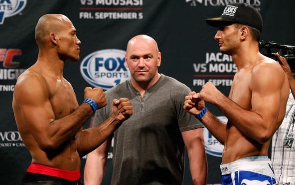 Ronaldo Jacare e Gegard Mousasi se encaram: revanche de luta de 2008.(Imagem:Getty Images)