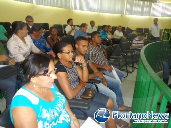 Audiência pública debate direitos de trabalhadores no extrativismo da carnaúba.(Imagem:FlorianoNews)