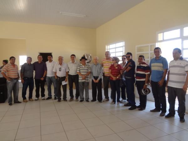 Secretário dos Transportes e deputado estadual visitam canteiro de obras do aeroporto Cangapara.(Imagem:FlorianoNews)