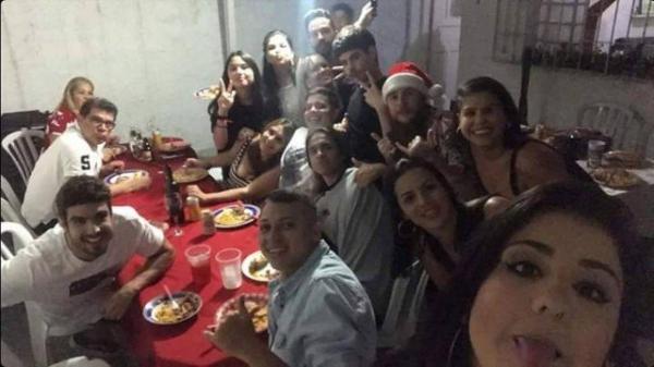 Caio Castro celebrou o Natal em família(Imagem:Reprodução/Instagram)