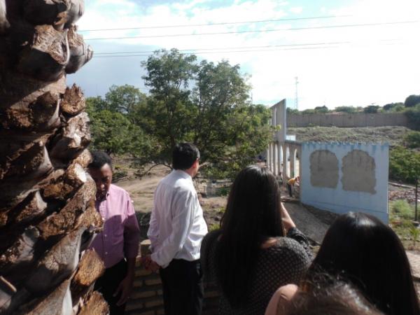 Wellington Dias visita obras da Cidade Cenográfica de Floriano.(Imagem:FlorianoNews)