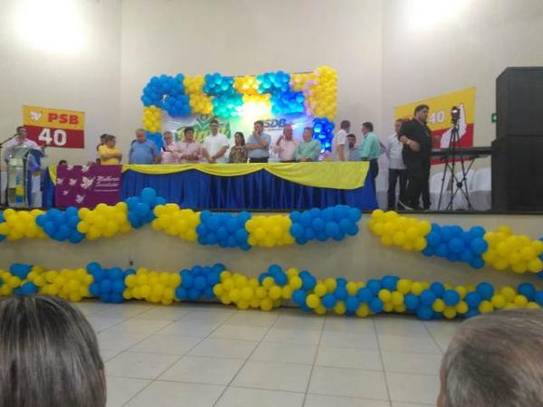 Floriano recebe caravana do seminário 