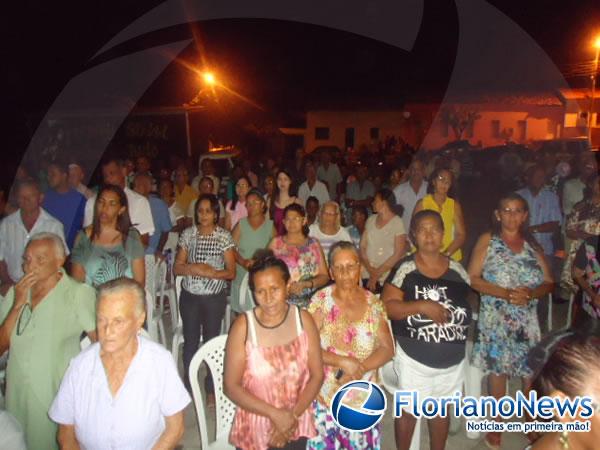 Levantamento do mastro dá inicio aos festejos de Nossa Senhora de Nazaré.(Imagem:FlorianoNews)