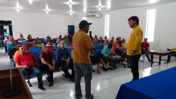 Assembleia para tratar sobre a situação das vans em Floriano(Imagem:FlorianoNews)