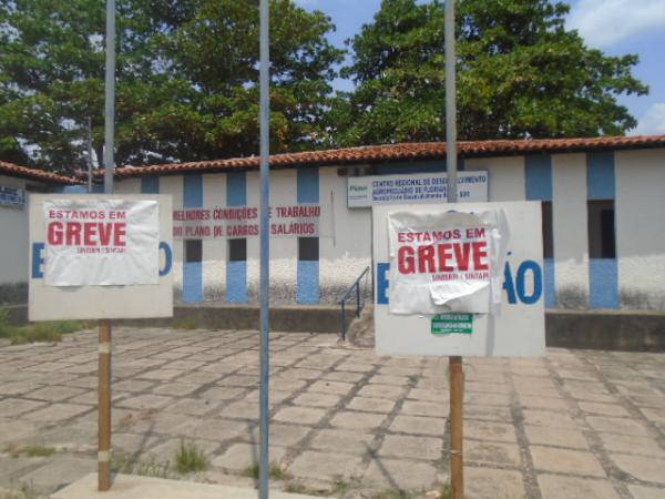 Servidores do Emater decidem suspender movimento grevista em Floriano.(Imagem:FlorianoNews)