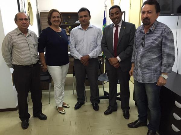 Joel Rodrigues se reúne com secretário Fábio Abreu sobre segurança em Floriano.(Imagem:ASCOM)