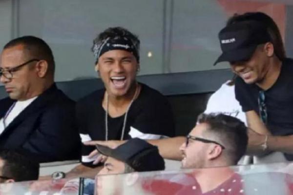 Neymar contrata lutador do UFC para fazer sua segurança.(Imagem:Lance)