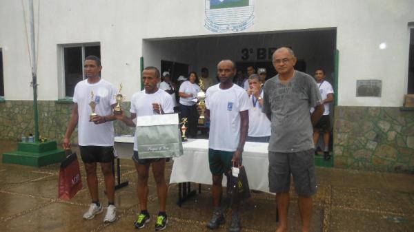 Polícia Militar de Floriano realizou a Corrida da Fogueira.(Imagem:FlorianoNews)