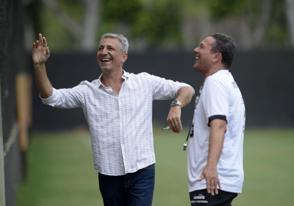 Campello e Luxemburgo no treino do Vasco(Imagem:André Durão)