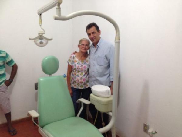 Prefeito Gilberto Júnior visita posto de saúde da localidade Buqueirão, zona rural de Floriano.(Imagem:Secom)