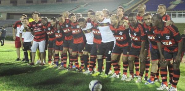 Partida marca homenagem ao aniversário de Teresina, no dia 16.(Imagem:Sima volta a pisar no gramado onde virou 