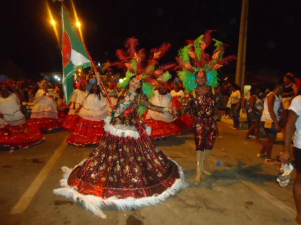 Escola de Samba Arrocha Um, Aperta o Outro(Imagem:FlorianoNews)