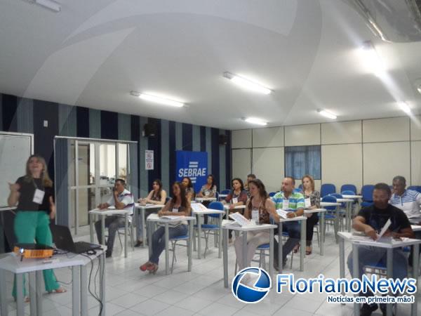Cajueiro Motos realiza treinamento sobre gestão estratégica de vendas.(Imagem:FlorianoNews)