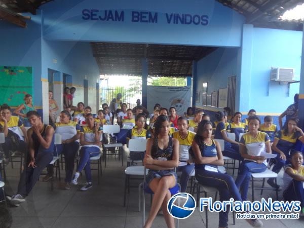 Reunião sobre eleição do Grêmio Estudantil é realizada na escola Djalma Nunes(Imagem:FlorianoNews)