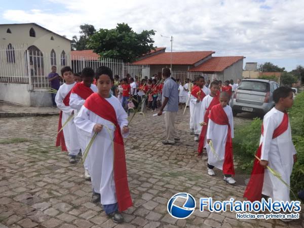 Procissões e missas marcaram o Domingo de Ramos em Floriano.(Imagem:FlorianoNews)