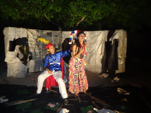 Teatro Itinerante se apresenta na zona rural.(Imagem: FlorianoNews)