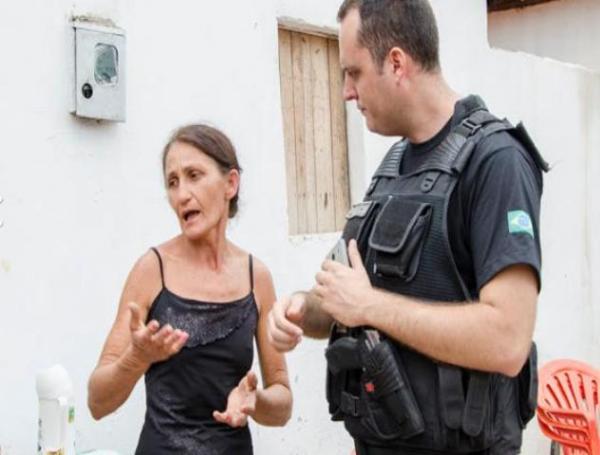 Polícia interrompe velório de idosa e leva filha detida por suspeita de agressão(Imagem:Blog do Coveiro)