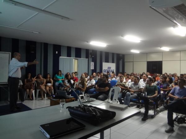 Gestão Financeira foi tema de palestra no SEBRAE.(Imagem:FlorianoNews)