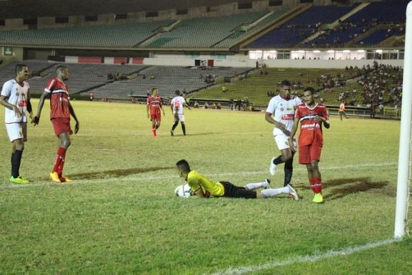 River-PI x Guarani de Juazeiro(Imagem:Abdias Bideh/GloboEsporte.com)