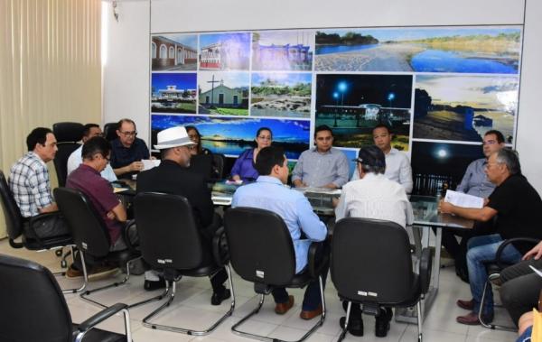 Reunião apresenta pontos do Código Tributário para entidades de Floriano.(Imagem:Secom)