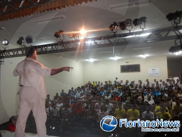 Palco Giratório apresentou o espetáculo Sargento Getúlio em Floriano.(Imagem:FlorianoNews)