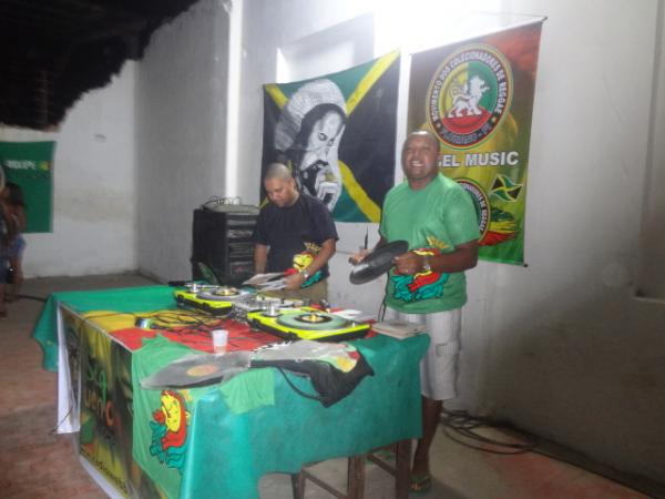 Colecionadores de Reggae comemoraram 1 ano da Rádio RBS.(Imagem:FlorianoNews)