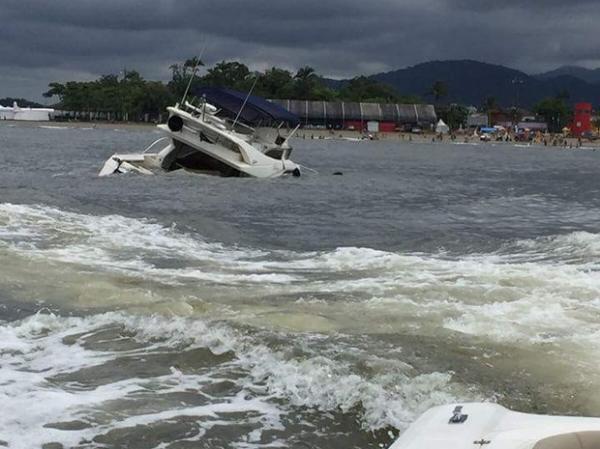 Lancha Lusitano tem 14 metros de comprimento.(Imagem:G1)