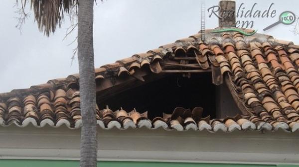 Parte do teto de prefeitura no interior do Piauí desaba após forte chuva.(Imagem:Luís Silva/Realidade em Foco)