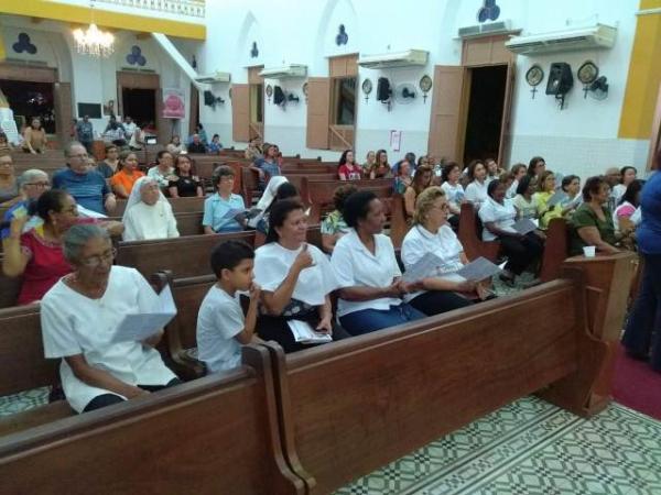 Dom Edivalter celebra 2 anos de episcopado em Floriano.(Imagem:PASCOM)