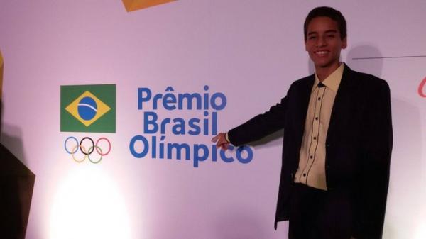 Fabrício Farias durante a solenidade do Prêmio Brasil Olímpico.(Imagem:Reprodução/COB)