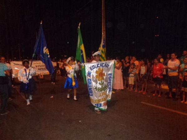 Desfile cívico de 7 de Setembro reuniu milhares de pessoas em Floriano.(Imagem:FlorianoNews)