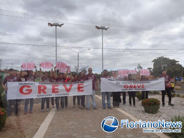 Servidores técnico-administrativos da UFPI iniciam greve em Floriano.(Imagem:FlorianoNews)