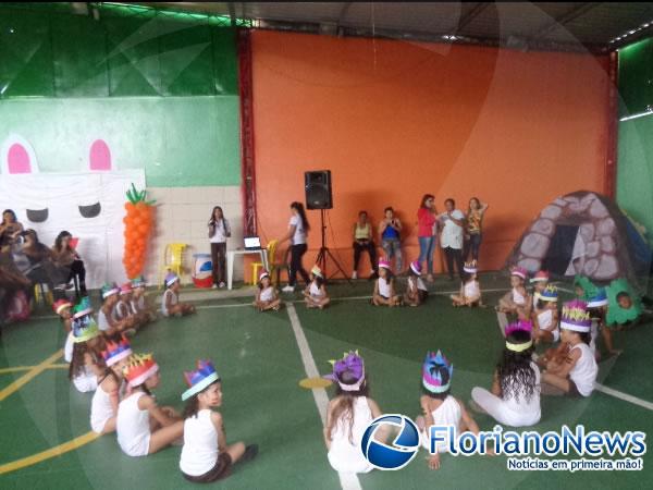 Paixão de Cristo é encenada por crianças da Escola Pequeno Príncipe.(Imagem:FlorianoNews)