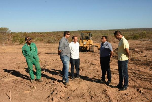 Obras de Esgotamento Sanitário de Floriano estão em fase avançada.(Imagem:SECOM)