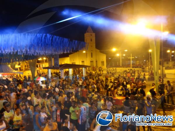 Flávio Maranhão e Os Meninos de Barão animaram os foliões no segundo dia de carnaval em Barão de Grajaú.(Imagem:FlorianoNews)