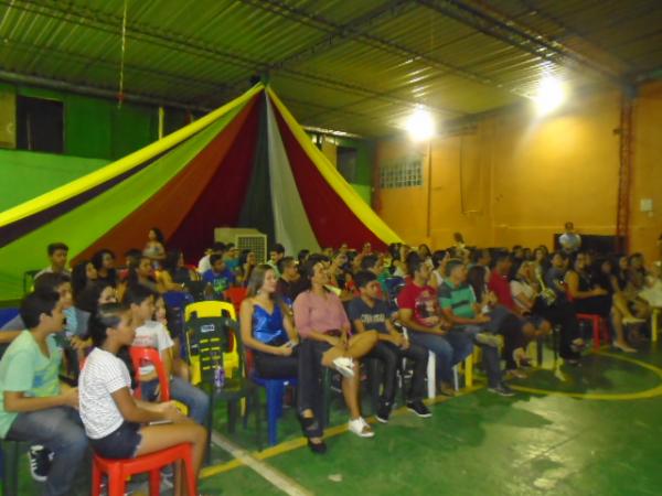 Escola Pequeno Príncipe realiza desfile de Miss e Mister 2016.(Imagem:FlorianoNews)