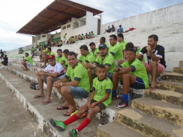 Jogo solidário arrecada alimentos para famílias carentes de Floriano.(Imagem:FlorianoNews)