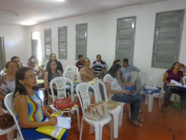 10ª GRE de Floriano sedia Formação de Orientadores de Estudos pelo PNFEM.(Imagem:FlorianoNews)