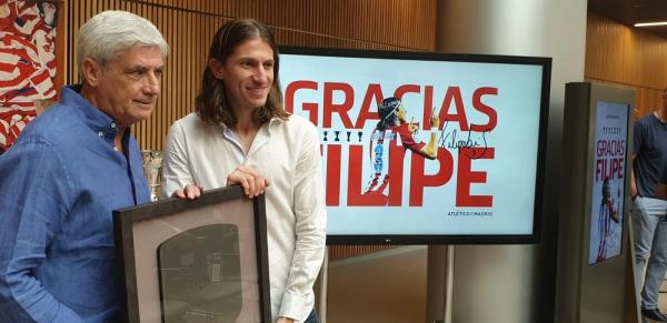 Filipe Luís é homenageado em despedida do Atlético de Madrid.(Imagem:Fernando Kallas)
