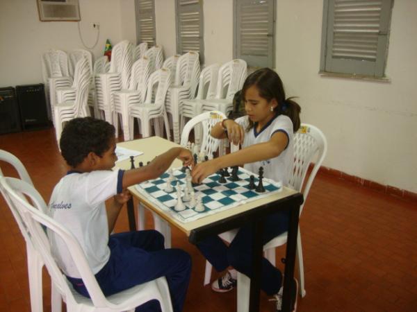 Alunos participando do torneio de Xadrez(Imagem:redação)