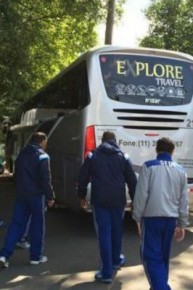 Ônibus do Palmeiras chega à Academia de Futebol sob forte esquema de segurança.(Imagem:Fernando Vidotto)