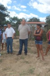 Deputado Gustavo Neiva visitou comunidade rural atendida pelo Projeto PAIS.(Imagem:Secom)