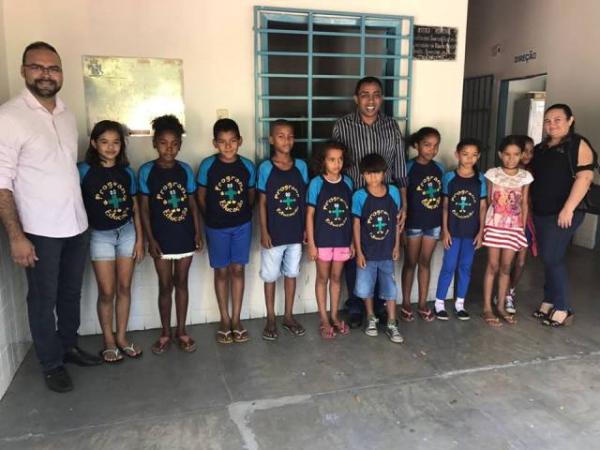 Prefeito e secretário visitam reforma da Escola Municipal Marcos dos Santos Parente.(Imagem:SECOM)